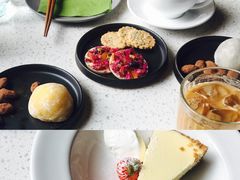 木瓜糯米糍&nbsp;红豆糯米糍&nbsp;玫瑰白巧克力&nbsp;芝士蛋糕&nbsp;冰拿铁&nbsp;馥芮白-半山腰·云南菜(侨福芳草地店)
