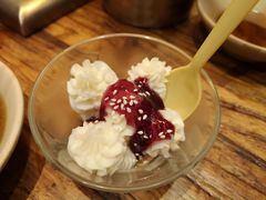 -老牌坊云南鱼豆花火锅(爱建店)