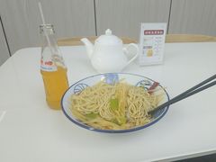 -陆元丰·兰州纯汤牛肉面(自强西路店)