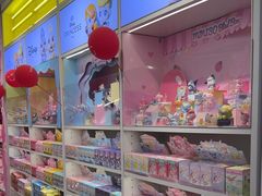 -名创优品(北京新中关购物中心地铁层店)