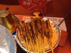 -何师烧烤Pro ·江湖川菜·小龙虾·精酿啤酒(太古里旗舰店)