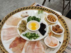 -花馬肆.云南过桥米线(汉神购物广场现场熬汤店)