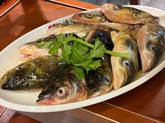 -忘情水鱼头·鲜鱼火锅(滨江中路店)