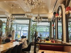 -玛格萝妮比萨屋(四平店)