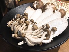 菌菇拼盘-炉小哥烤肉(熙地港店)