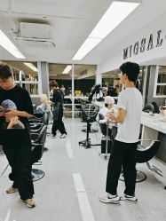 -镁连社·美联社