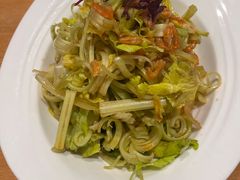 金钩海米芹菜-海派美食·家宴海鲜青岛菜·石锅鲽鱼头(东方城店)