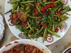 藜蒿炒腊肉-老三样·旧食新味(船山路店)