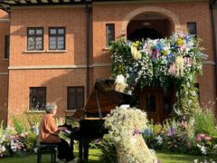 -常熟路(地铁站)