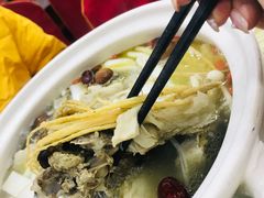 -撒拉人家.酸菜牦牛肉火锅