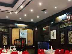 大堂-九花山烤鸭店