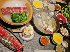 -三出山火锅(南京万象天地店)