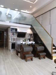 -HANI SALON