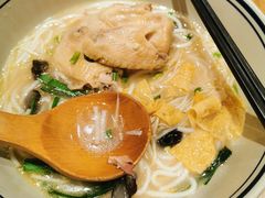-刀小蛮半只鸡过桥米线(家乐福四元桥店)