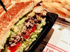 -The Habit Burger Grill 哈比特汉堡(复兴soho店)