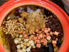 -爆炸头阿姨小四川正宗川味小吃(无任何分店)