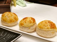 酥皮叉烧包-白天鹅宾馆-宏图府餐厅