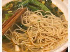 -八一路好吃街(雨田商务大厦店)