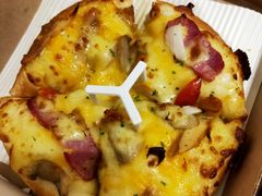 新奥尔良风情烤肉比萨-必胜客(济微路店)