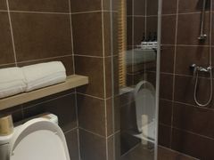 -西安大雁塔科技大学地铁站亚朵酒店