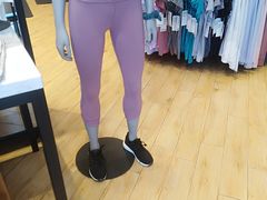 -lululemon(上海浦东IFC店)