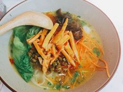 -百春原湖南牛肉粉(百联世纪店)