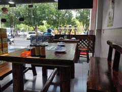 靠窗位-旺烤园烧烤·炭烤羊腿(吴江阳光新天地店)