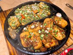 -何师烧烤·香辣蟹·川菜·30年老品牌(太古里旗舰店)
