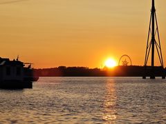 -人民防洪胜利纪念塔