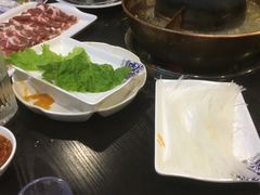 -楼外楼大刀肉传统火锅(西安大路店)