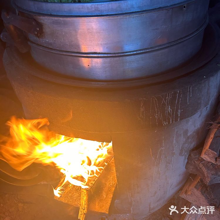 也是吃上了亲自做的榆钱馒头👍