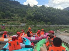 -虎啸峡漂流