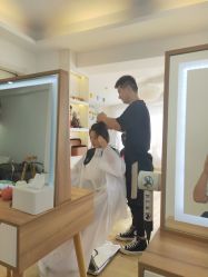 -E.L.K造型momopark店