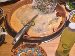 -洱火云南酸菜牛肉火锅(石景山当代商城店)