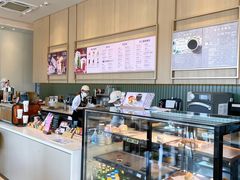 面包甜点陈列柜-星巴克臻选(深圳欢乐港湾店)