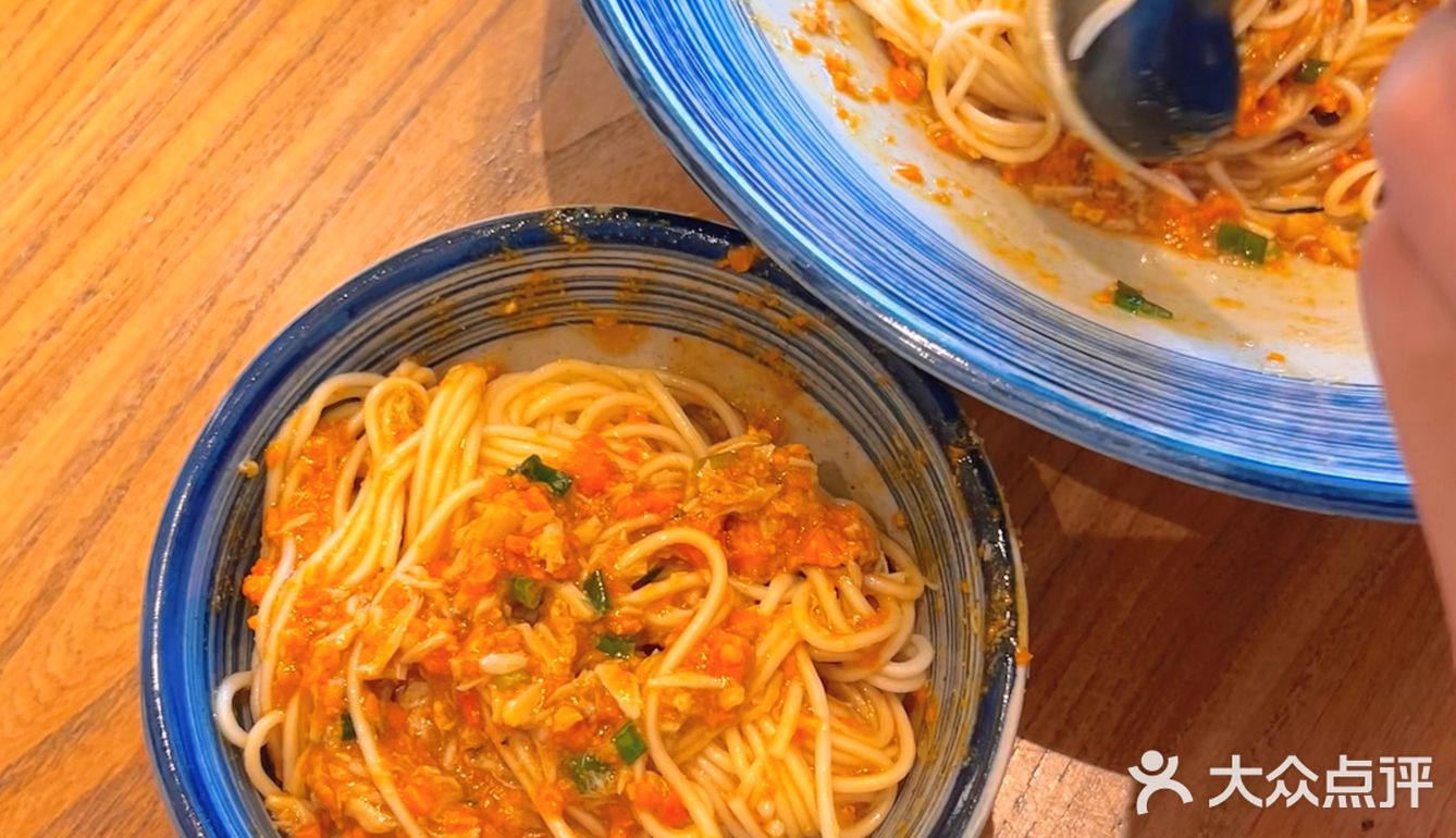 来珠海华发世纪一定要的吃蟹黄面