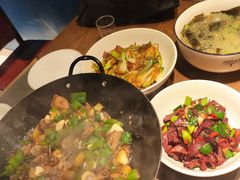 -聚鑫朋酸菜肥肠(文艺路口店)