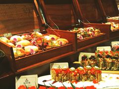 -雍容荟帝王蟹活龙虾展台自助(IFS黑金店)