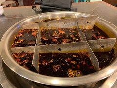 -邓莽子老火锅(中兴路总店)
