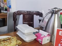 -溢心园香河肉饼总店