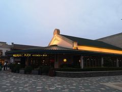 -WOLFGANG PUCK KITCHEN & BAR(迪士尼小镇店)