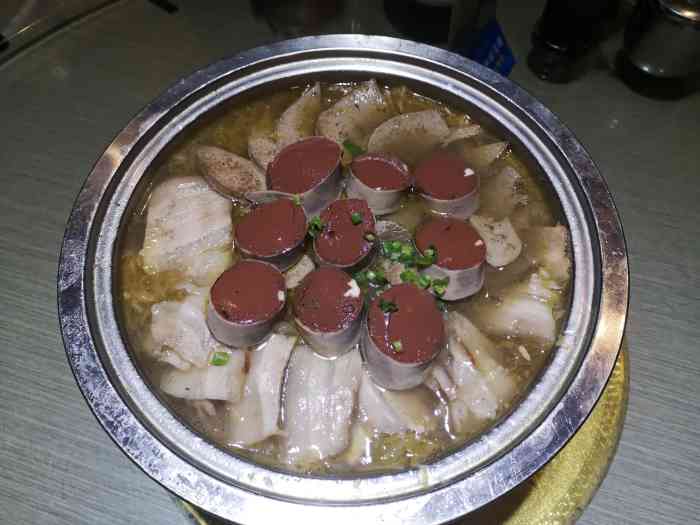 老韩杀猪菜(小份菜八中店)-"今天开车来到阿城,我们几个好友一起泡个