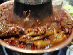 -超越炭火牛蛙火锅鸡(河东店)