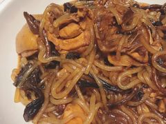 小鸡炖蘑菇粉-北李妈妈菜·海肠捞饭(高新万达店)