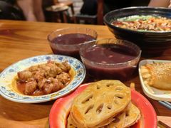 -爆炸头阿姨小四川正宗川味小吃(无任何分店)