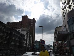 -鸿通城购物中心