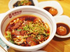 -呷佬·长沙手工米粉(金沙江路店)