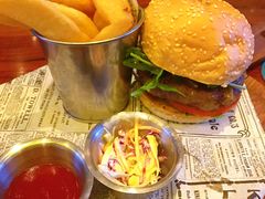 -Hooley's活利仕西餐厅(珠江新城店)