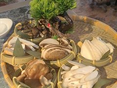 -慢丽江·云南野生菌土鸡锅(西山店)