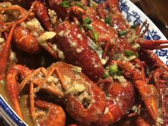 -琥珀老六龙虾(四里河店)
